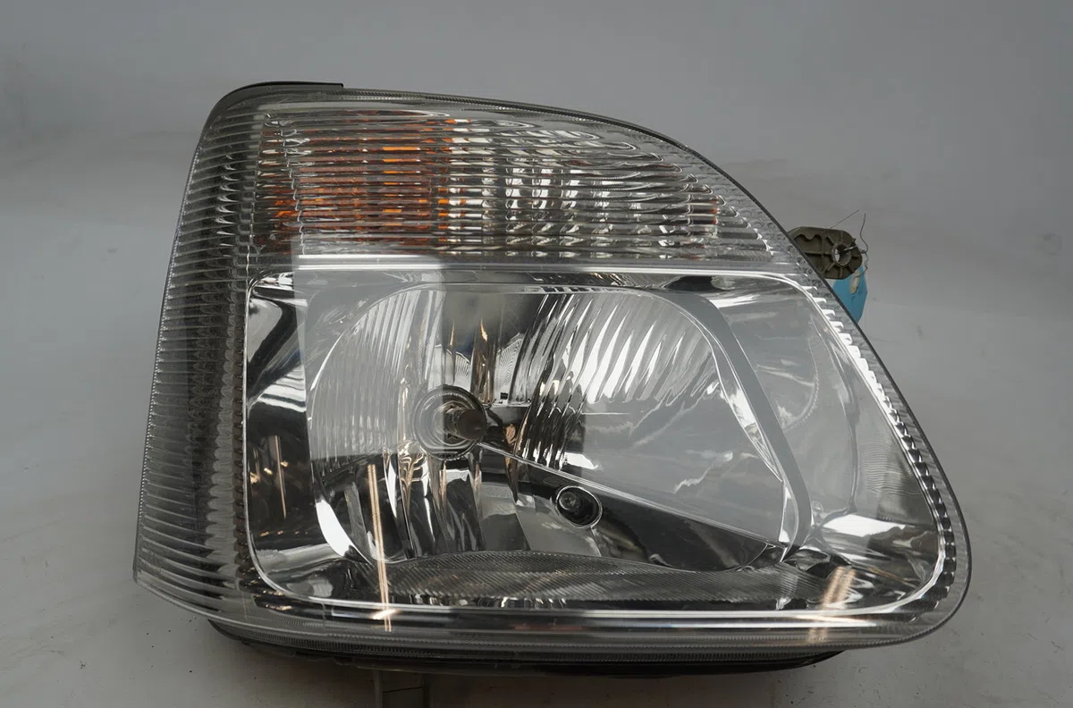 Phare droit Opel AGILA (A) (H00) 1.2 16v twinport (f68) (2004-2007) occasion