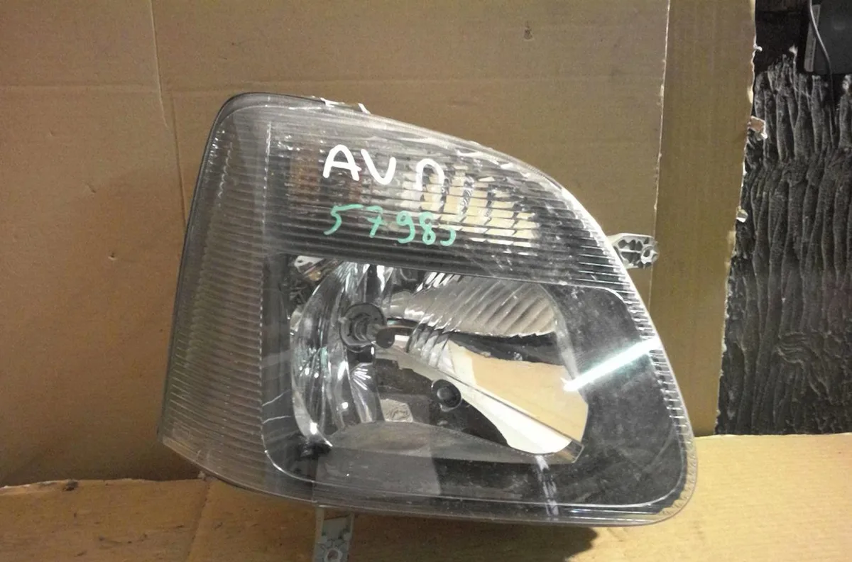 Phare droit Opel AGILA (A) (H00) 1.2 16v twinport (f68) (2004-2007) occasion