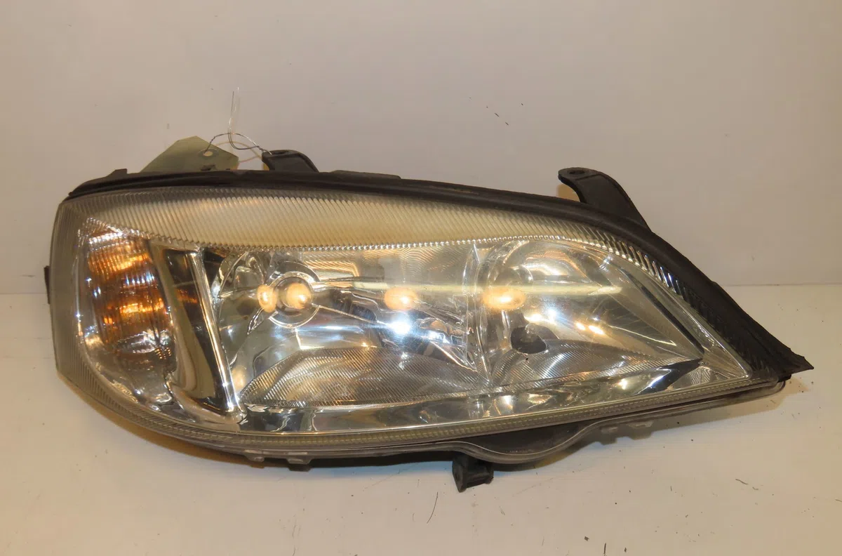 Phare droit Opel ASTRA G 3-5 portes (T98) 1.8 16v (f08, f48) (1998-2000) occasion
