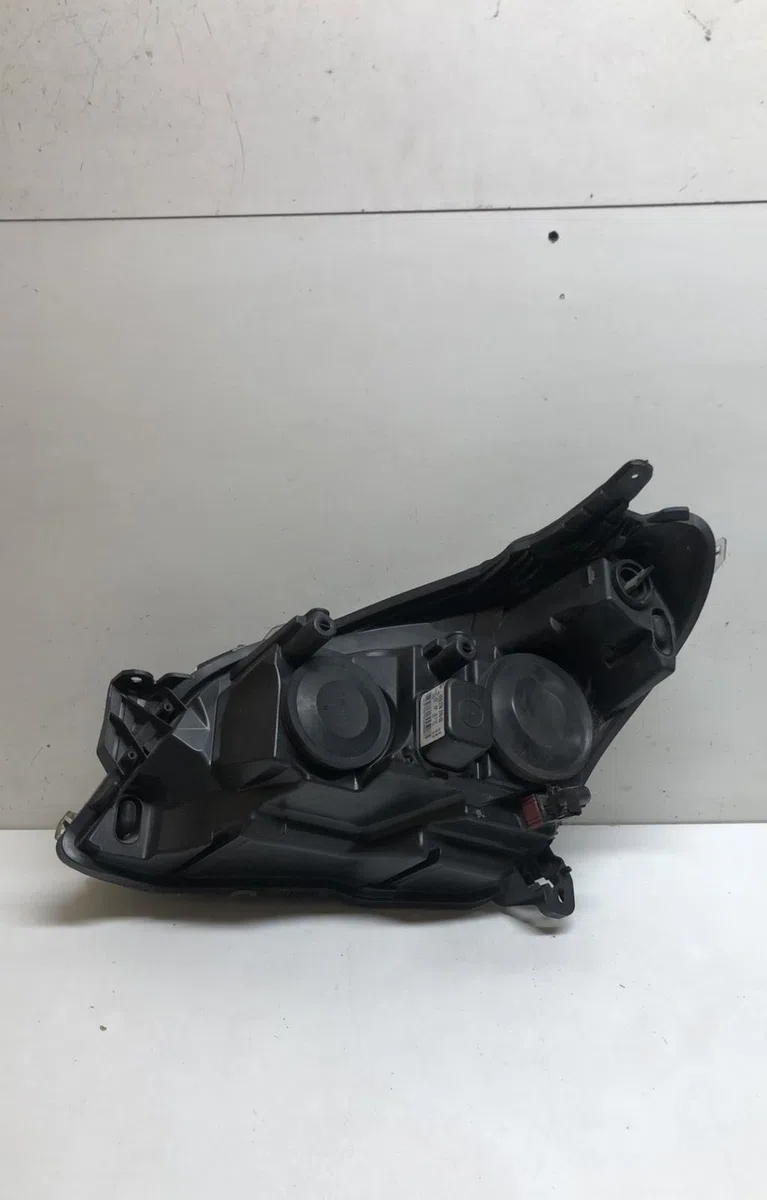 Phare droit Opel ASTRA H (A04) 1.9 cdti (l48) (2004-2010) occasion