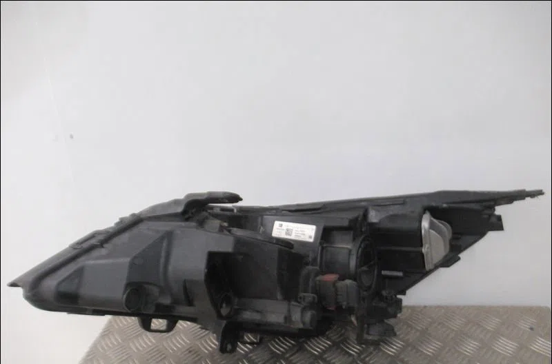 Phare droit Opel ASTRA K Sports Tourer (B16) 1.6 cdti (35) (2015) occasion