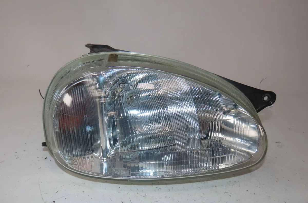 Phare droit Opel CORSA B (S93) 1.7 d (f08, f68, m68) (1996-2000) occasion