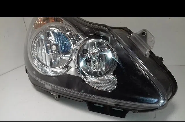 Phare droit OPEL CORSA occasion