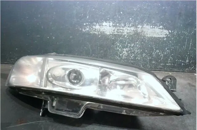 Phare droit Opel VECTRA B (J96) 2.2 i 16v (f19) (2000-2002) occasion
