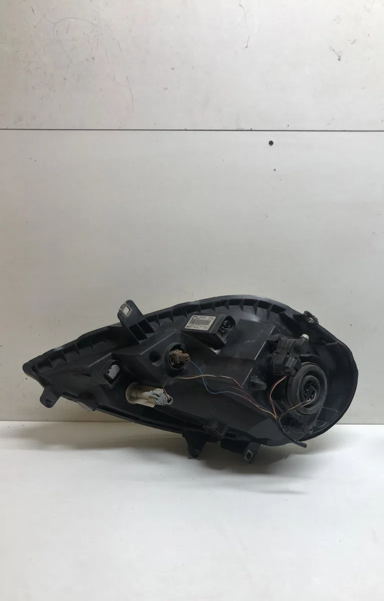 Phare droit Opel VIVARO A Fourgon (X83) 2.0 cdti (f7) (2006-2014) occasion