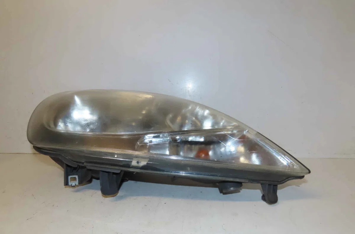 Phare droit OPEL VIVARO I occasion