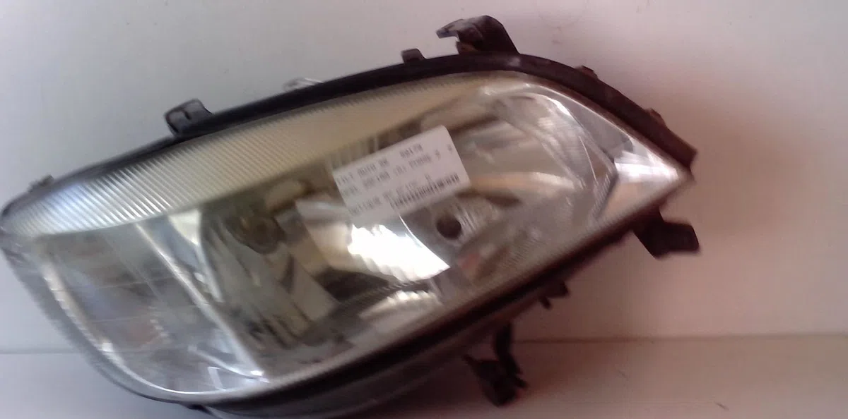 Phare droit Opel ZAFIRA A Monospace (T98) 2.0 di 16v (f75) (1999-2005) 5 portes occasion