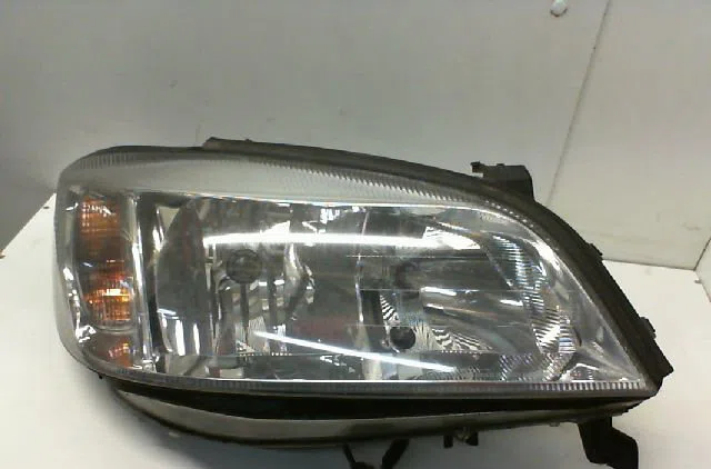 Phare droit OPEL ZAFIRA I  1.8i 16v 125ch occasion