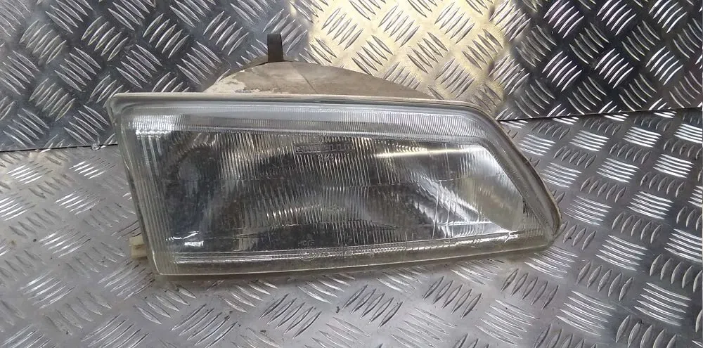 Phare droit Peugeot 106 I (1A, 1C) 1.5 d (1994-1996) occasion