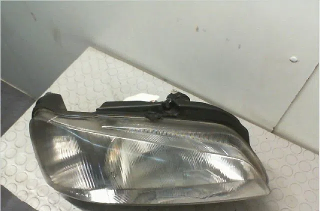 Phare droit Peugeot 106 II (1A_, 1C_) 1.0 i (1996-2001) occasion