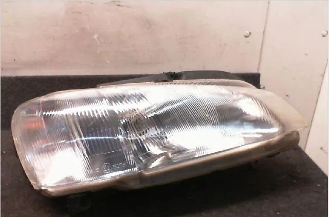 Phare droit Peugeot 106 II (1A_, 1C_) 1.1 i (1996-2004) occasion