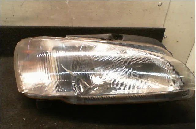 Phare droit Peugeot 106 II (1A_, 1C_) 1.5 d (1998-2004) 3 portes occasion
