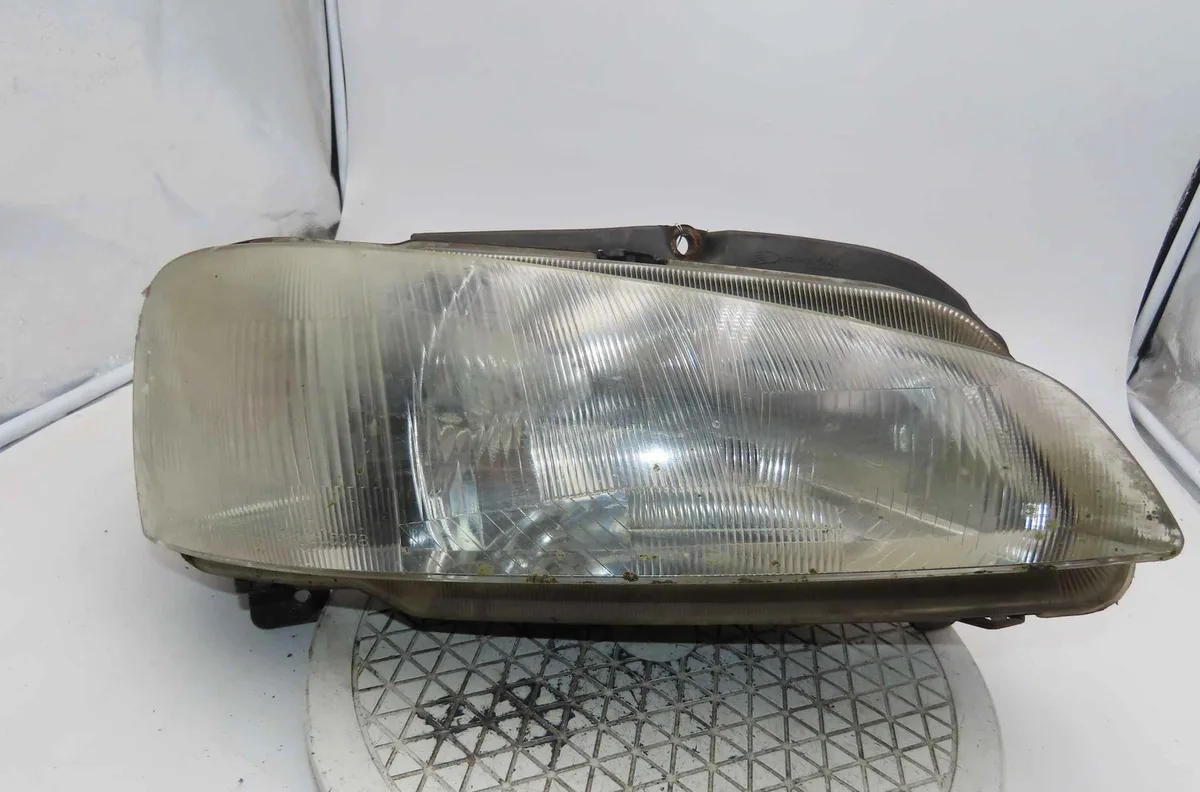Phare droit PEUGEOT 106 occasion