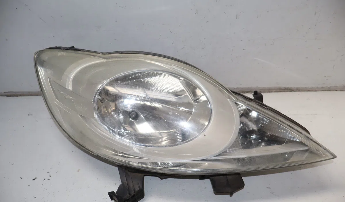 Phare droit Peugeot 107 (PM_, PN_) 1.0 (2005-2014) 3 portes occasion