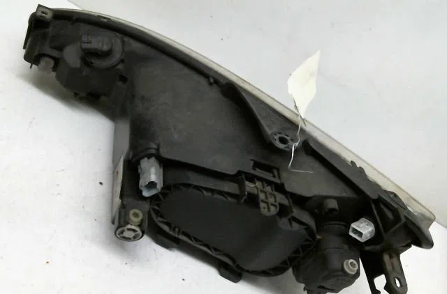 Phare droit Peugeot 206 3-5 portes (2A-C) 1.9 d (1998-2001) 5 portes occasion