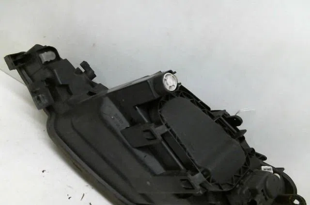 Phare droit Peugeot 206 3-5 portes (2A-C) 1.9 d (1998-2001) 5 portes occasion