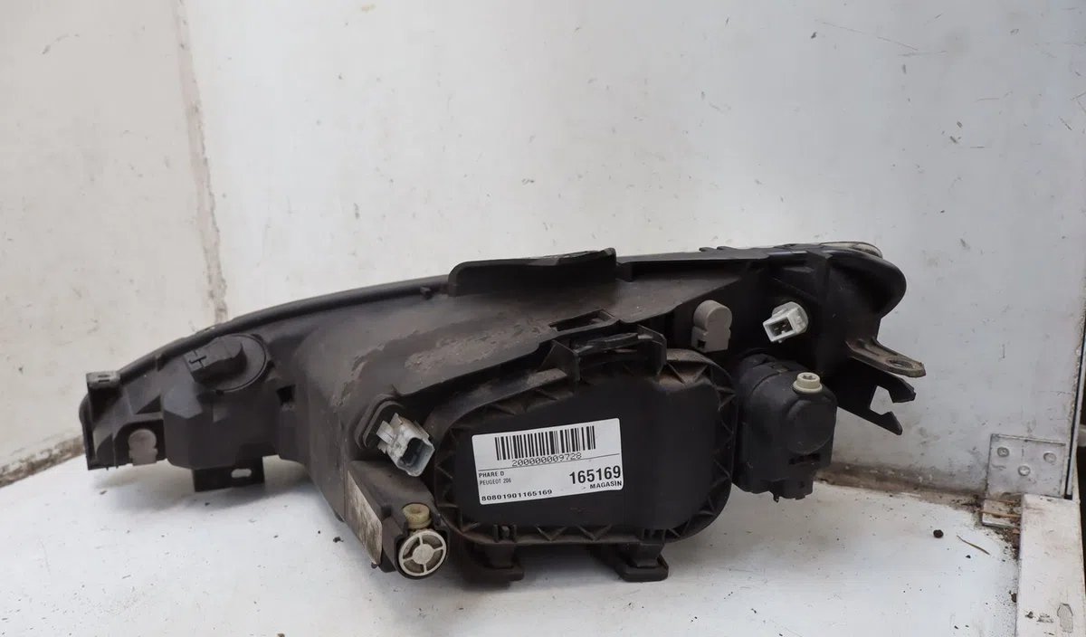 Phare droit Peugeot 206 SW (2E-K) 1.4 hdi (2002-2007) 5 portes occasion