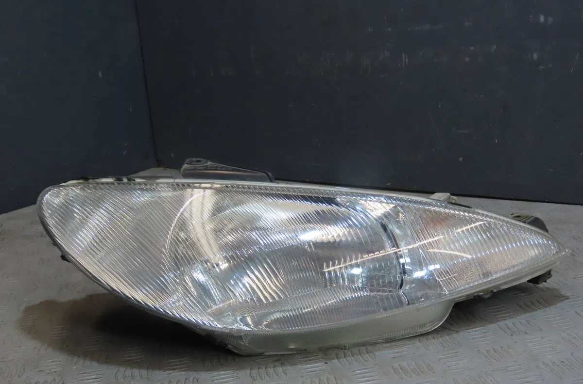 Phare droit Peugeot 206 Van 1.4 hdi (2001-2009) occasion
