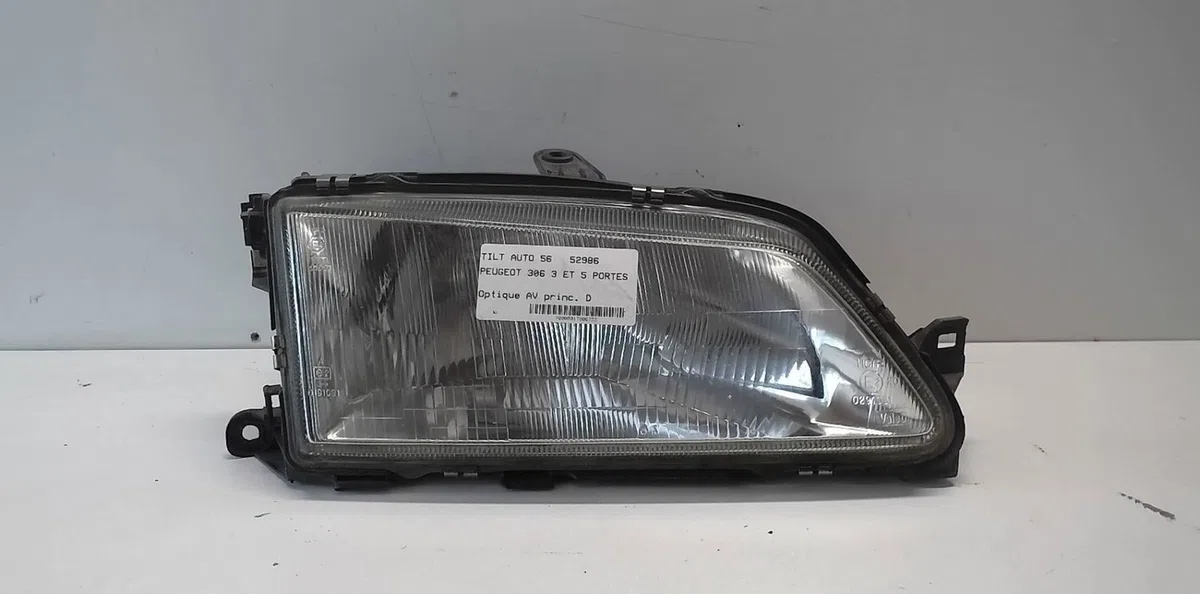 Phare droit Peugeot 306 3-5 portes (7A, 7C, N3, N5) 1.9 dt (1993-2001) occasion