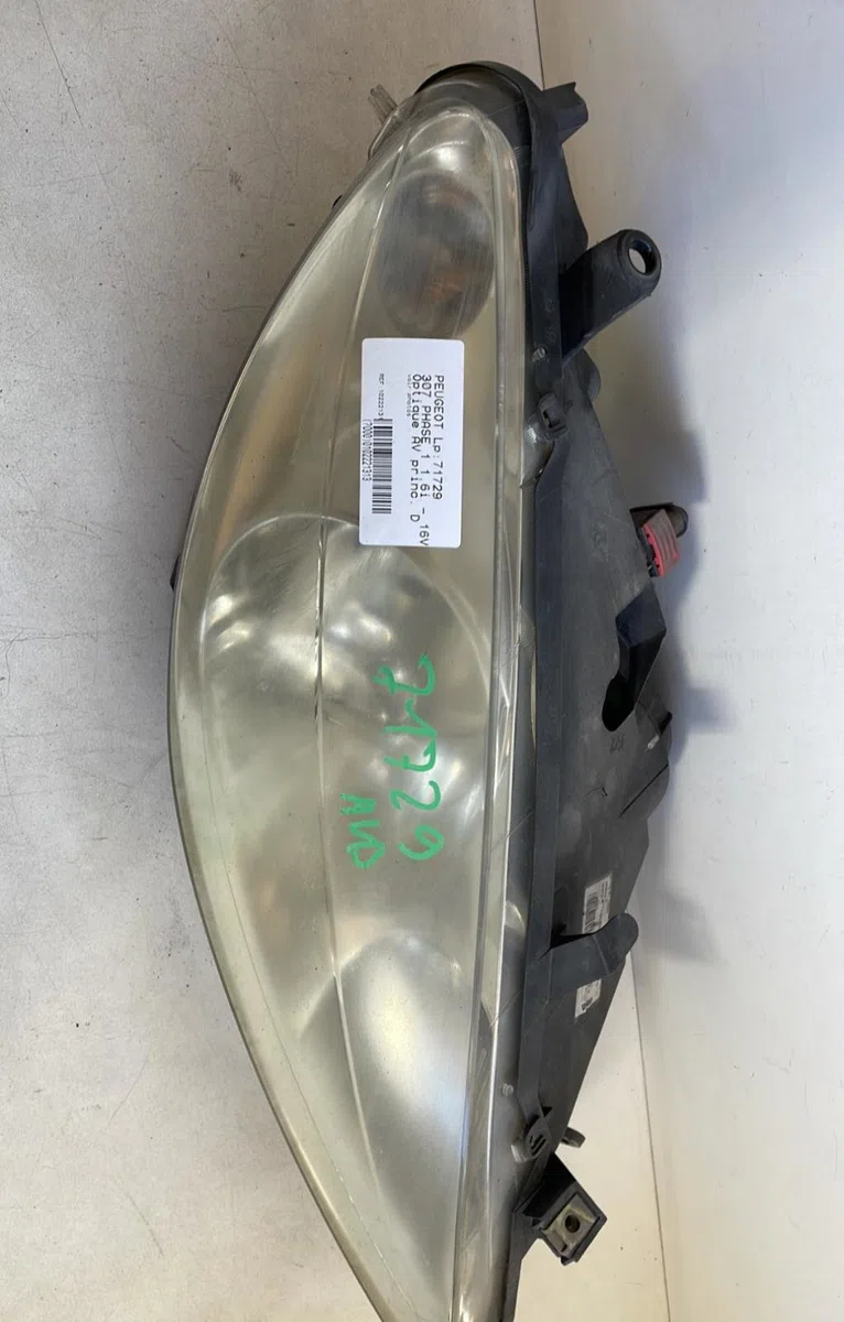 Phare droit Peugeot 307 (3A-C) 1.6 16v (2000-2007) 5 portes occasion