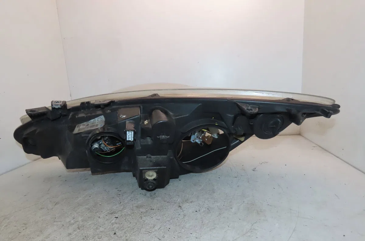 Phare droit Peugeot 307 (3A-C) 1.6 16v (2000-2007) 5 portes occasion