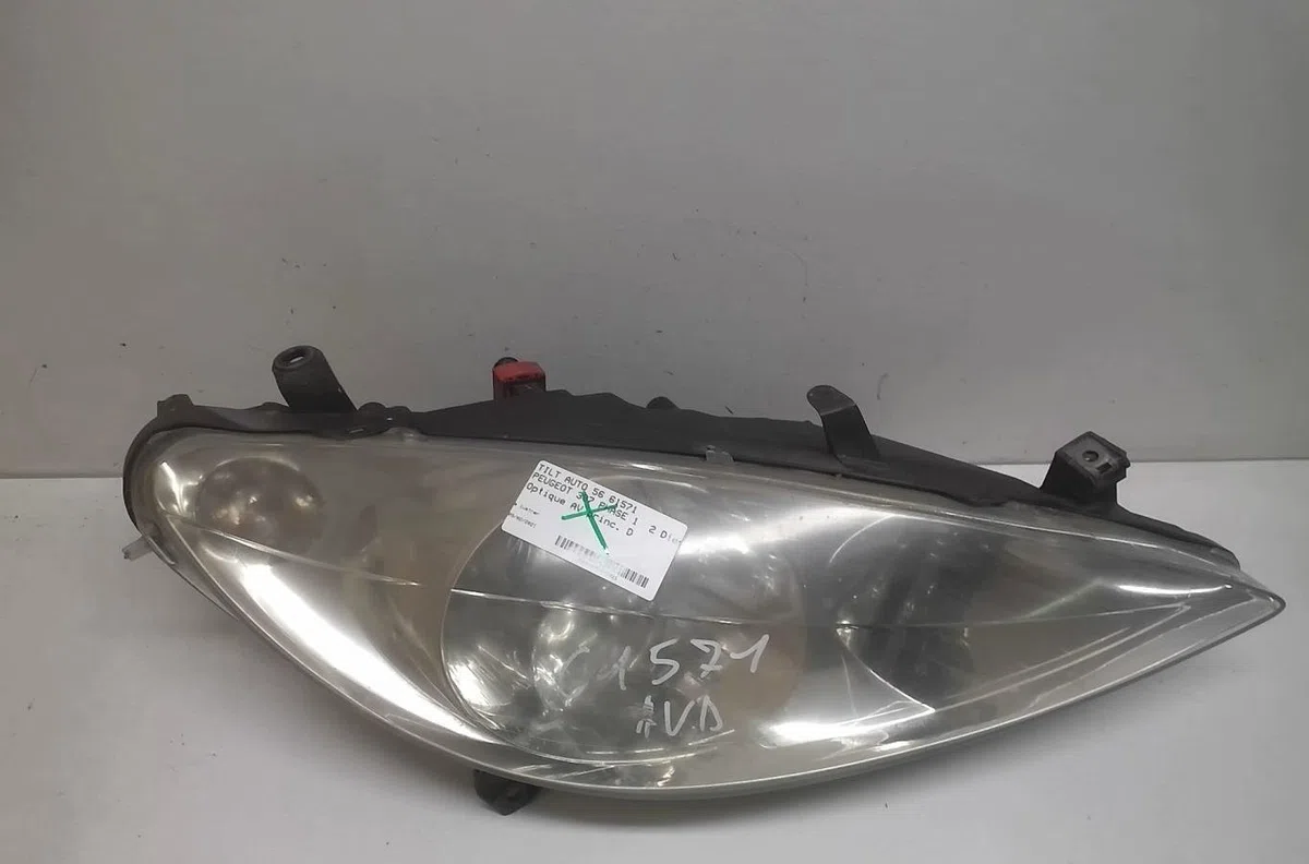 Phare droit Peugeot 307 (3A-C) 2.0 hdi 90 (2000-2007) 5 portes occasion