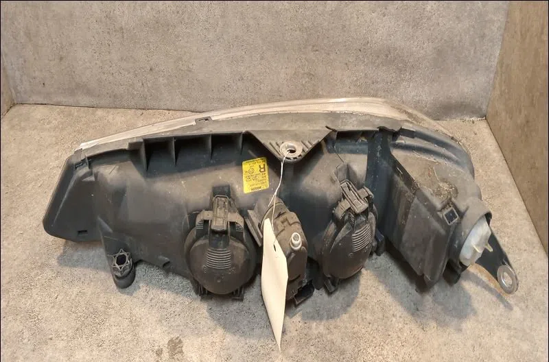 Phare droit Peugeot 406 Break (8E-F) 2.0 16v (1996-2004) occasion