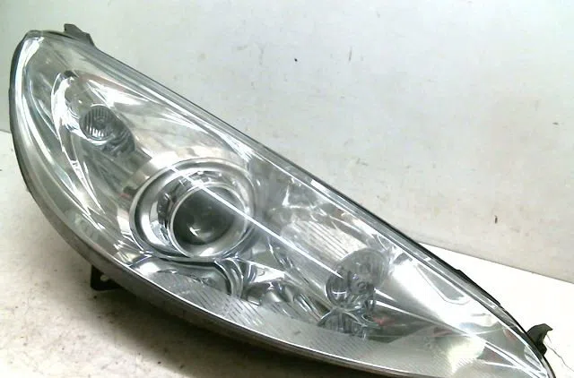 Phare droit Peugeot 407 Coupé (6C_) 2.7 hdi (2005) occasion