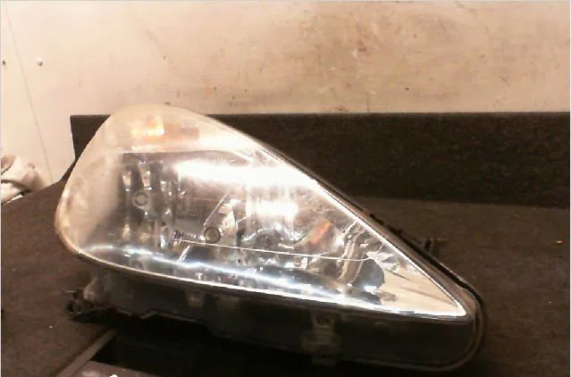 Phare droit Peugeot 607 (9D, 9U) 2.2 hdi (2000-2006) occasion