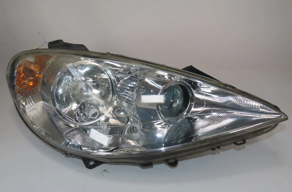 Phare droit Peugeot 807 (EB_) 2.0 hdi (2009) 5 portes occasion