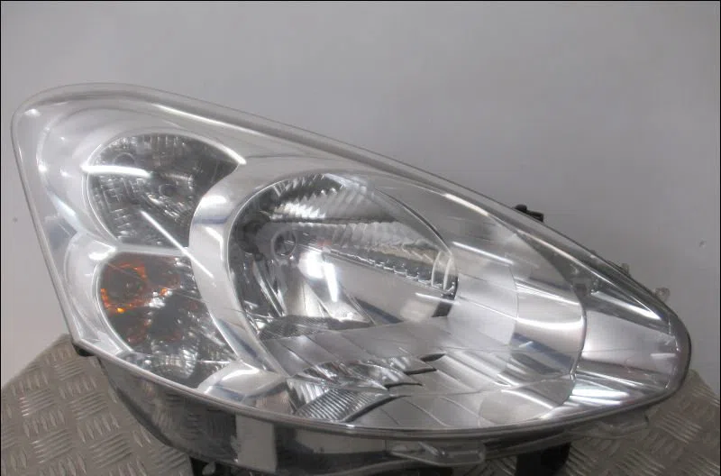 Phare droit Peugeot PARTNER Camionnette-Monospace 1.6 hdi - bluehdi 75 (2011) occasion