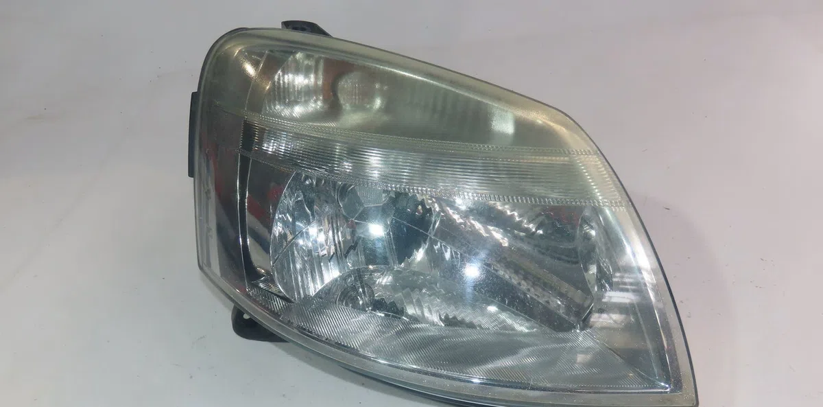 Phare droit Peugeot PARTNER Monospace (5_, G_) 1.6 hdi 90 (2005-2015) occasion