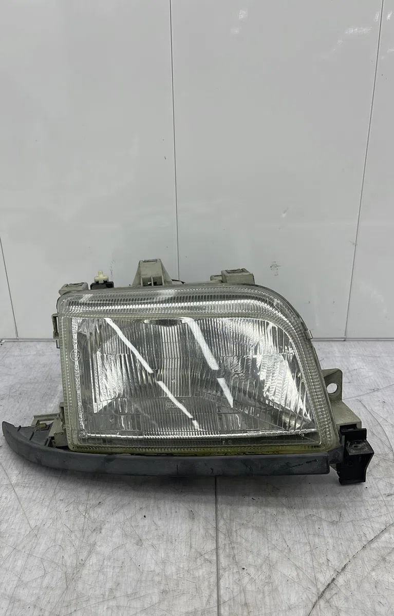 Phare droit RENAULT CLIO 1 PHASE 1 occasion