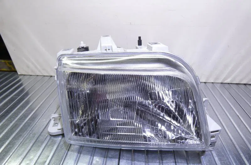 Phare droit RENAULT CLIO 1 PHASE 2 occasion