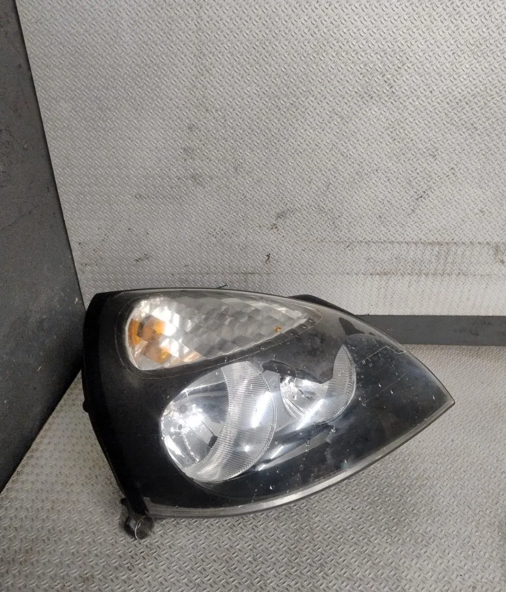 Phare droit RENAULT CLIO 2 CLIO 2 PHASE 2 occasion