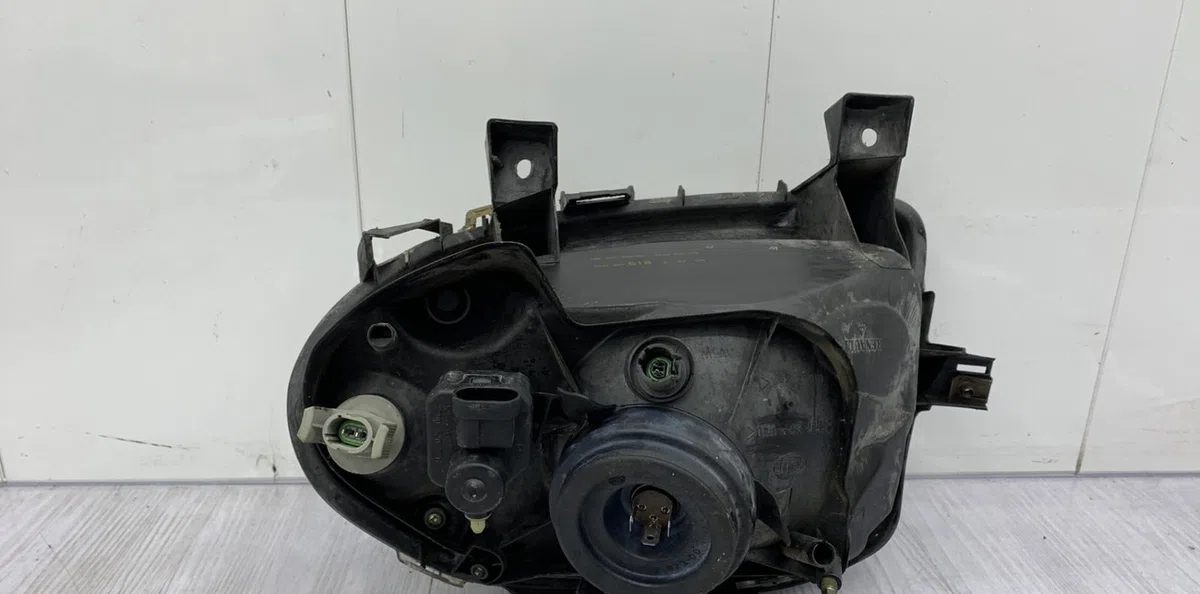 Phare droit RENAULT CLIO 2 PHASE 1 occasion