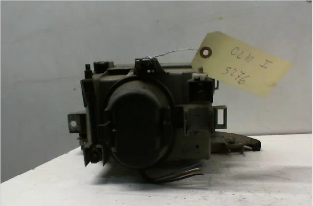 Phare droit RENAULT CLIO I  1.9 D 65ch occasion
