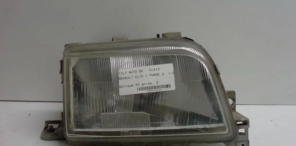 Phare droit Renault CLIO I (B-C57_, 5-357_) 1.9 d (b-c-s576, b-c-s57l) (1991-1998) occasion