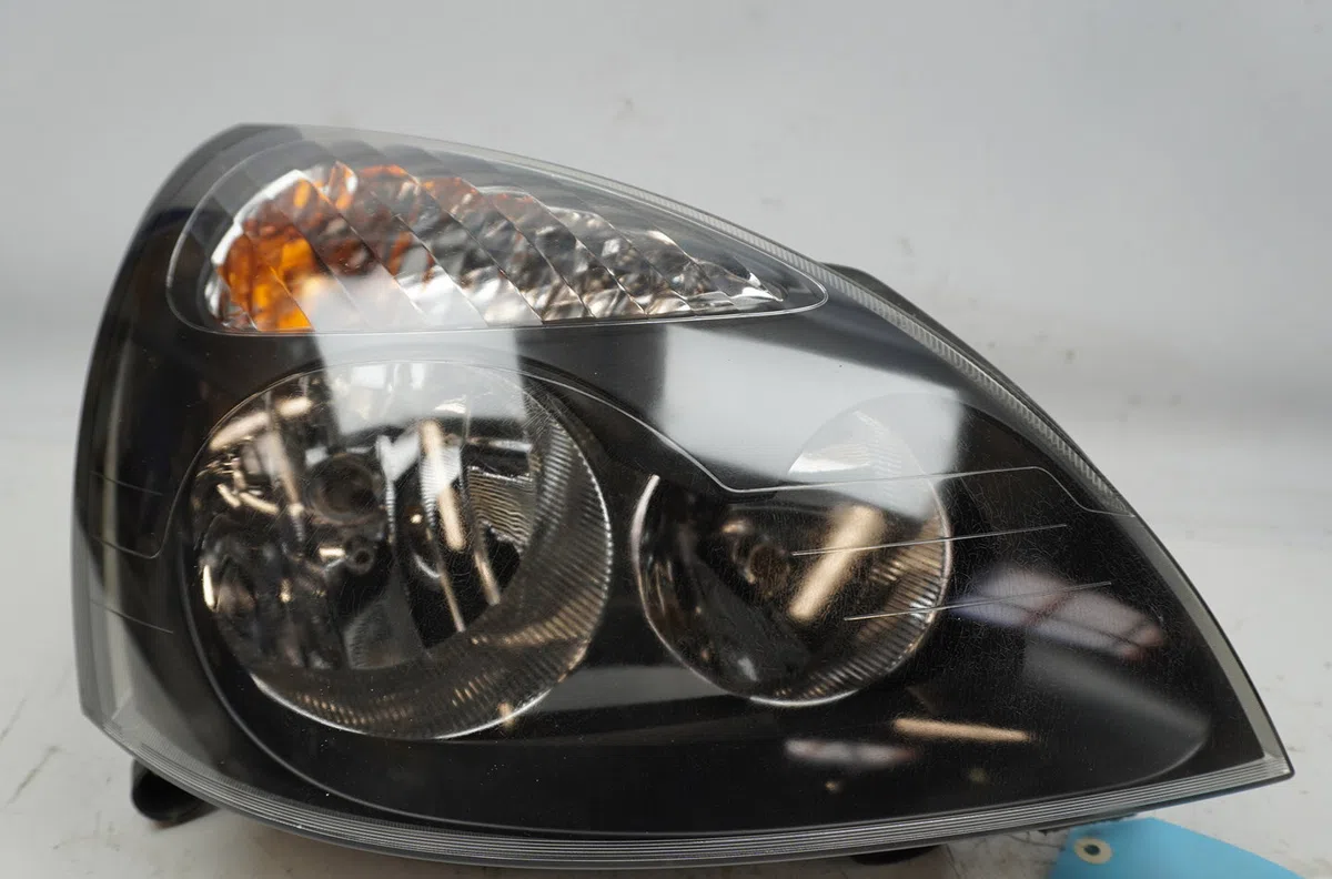 Phare droit Renault CLIO II (BB_, CB_) 1.2 16v (bb05, bb0w, bb11, bb27, bb2t, bb2u, bb2v, cb05,... (2001-2016) 3 portes