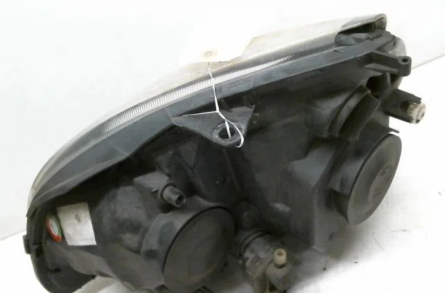 Phare droit Renault CLIO II (BB_, CB_) 1.2 16v (bb05, bb0w, bb11, bb27, bb2t, bb2u, bb2v, cb05,... (2001-2016) 3 portes 