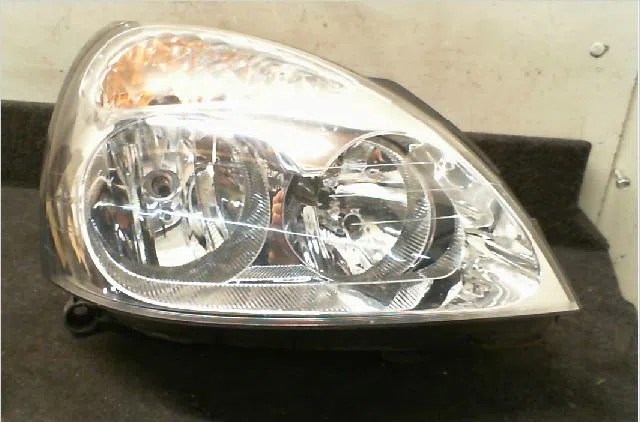 Phare droit Renault CLIO II (BB_, CB_) 1.2 lpg (bb0a, cb0a) (1999-2001) occasion