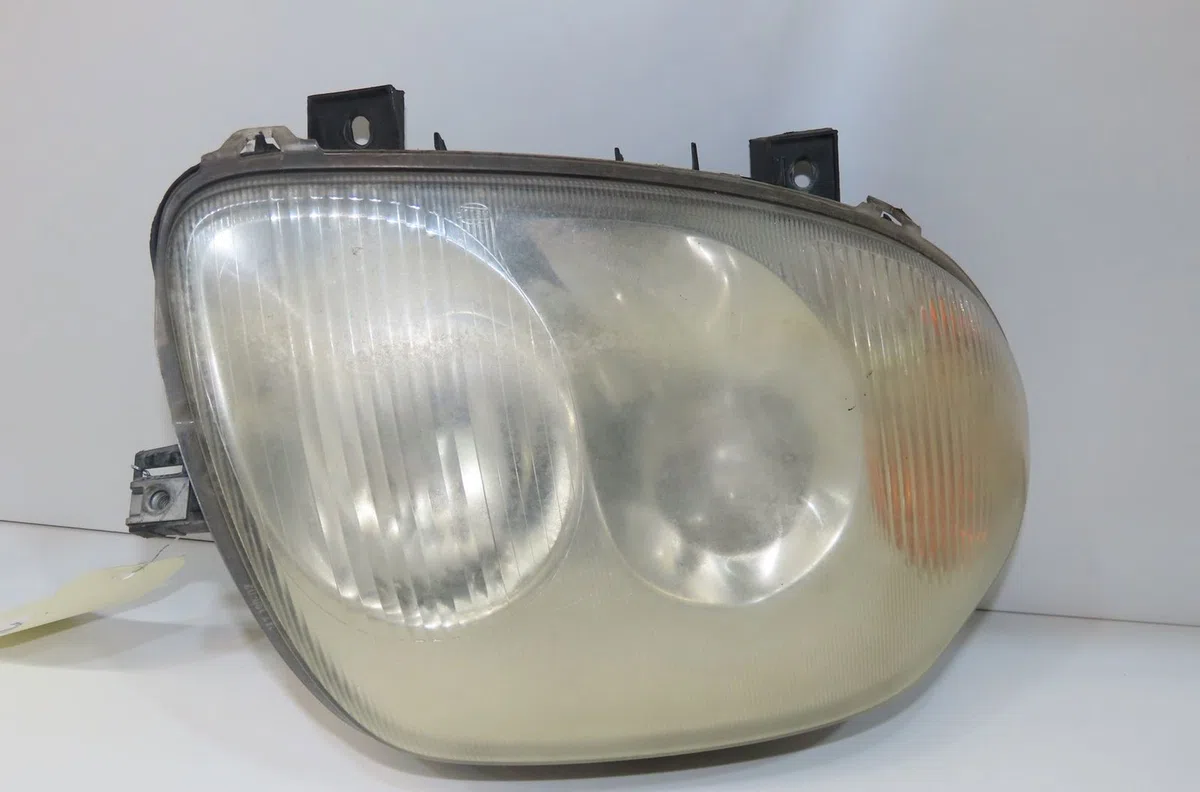 Phare droit Renault CLIO II (BB_, CB_) 1.4 16v (b-cb0p, bb13) (2000-2008) 5 portes occasion