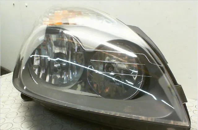 Phare droit Renault CLIO II (BB_, CB_) 1.5 dci (b-cb3m) (2005-2010) 3 portes occasion