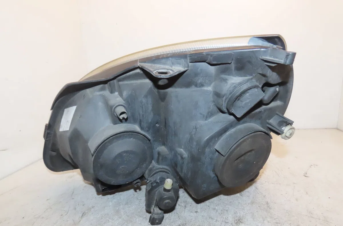 Phare droit Renault CLIO II (BB_, CB_) 1.5 dci (b-cb3m) (2005-2010) 3 portes occasion