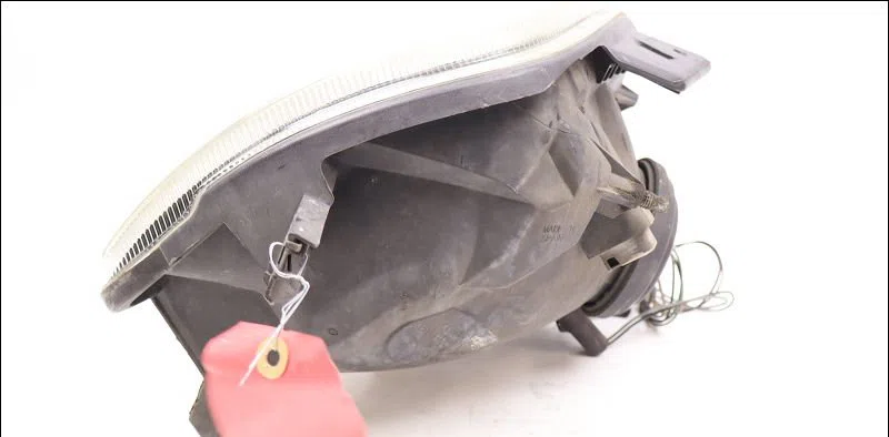 Phare droit Renault CLIO II (BB_, CB_) 1.9 d (b-cb0e, bb0j) (1998-2005) occasion