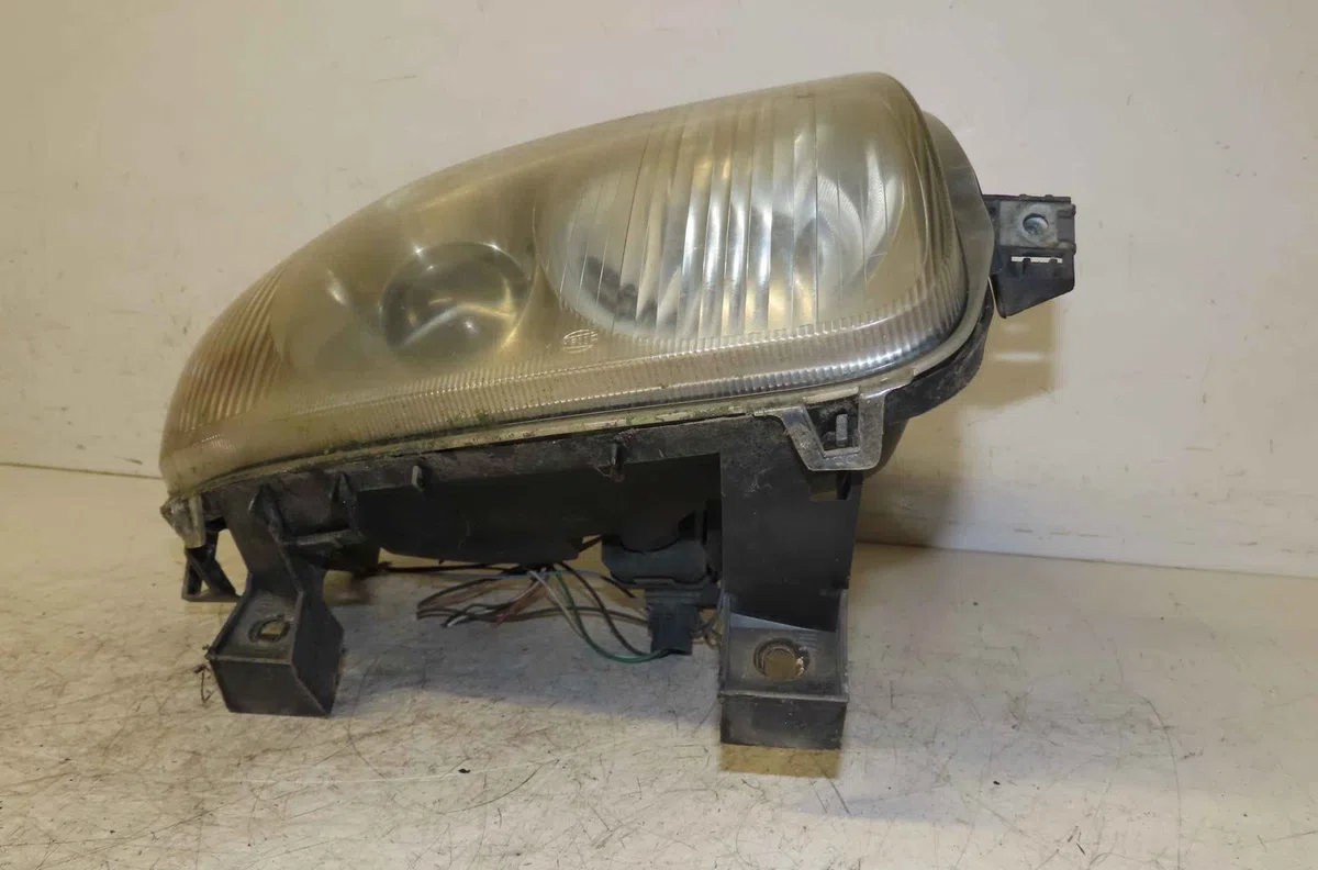 Phare droit RENAULT CLIO II occasion