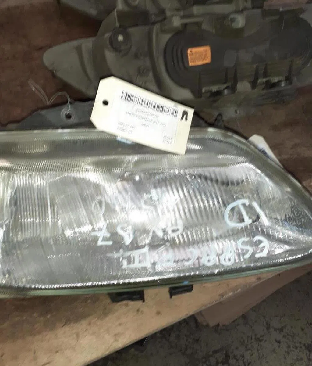 Phare droit Renault ESPACE III (JE0_) 2.2 12v td (je0e, je0h, je0p) (1996-2000) occasion