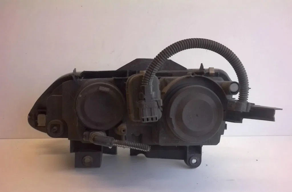 Phare droit Renault ESPACE III (JE0_) 2.2 dci (je0s) (2000-2002) occasion