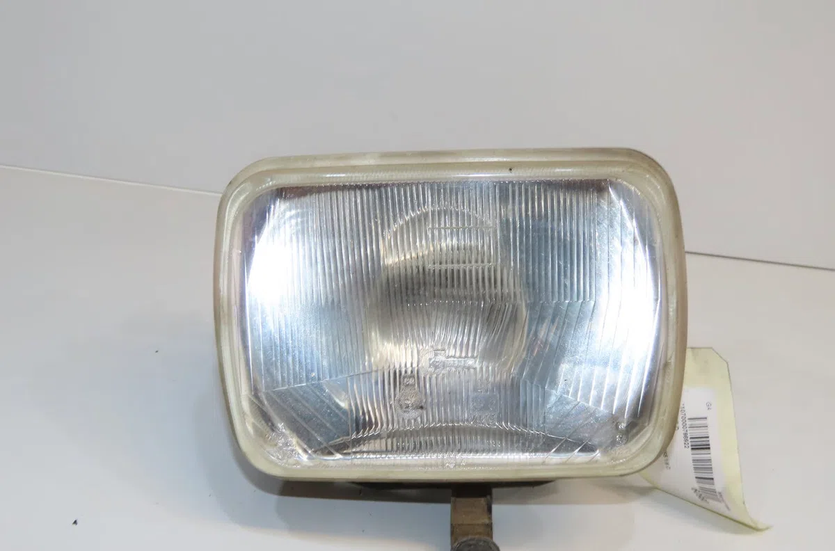 Phare droit Renault EXPRESS Camionnette-Monospace (F40_, G40_) 1.6 d (f404) (1986-1998) occasion