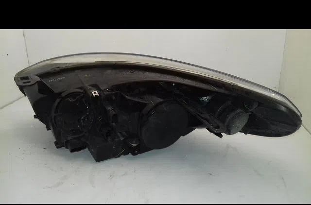 Phare droit Renault FLUENCE (L3_) 1.5 dci (l30a) (2010) occasion